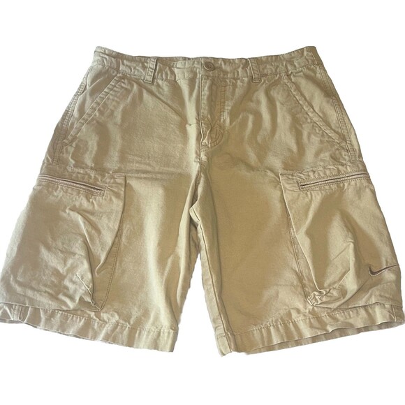 Nike‎ Cargo Shorts Beige Khaki Men’s Size 30 Zipper Pockets Utility Outdoor - Picture 1 of 4